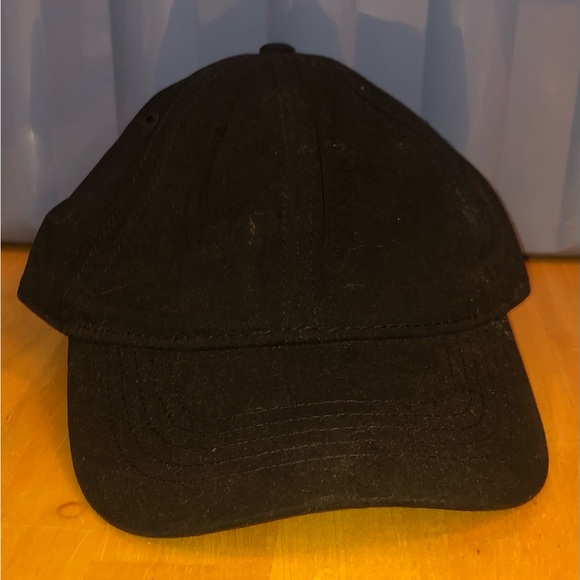 Two caps with button mask-holders. Never worn! - Picture 4 of 10